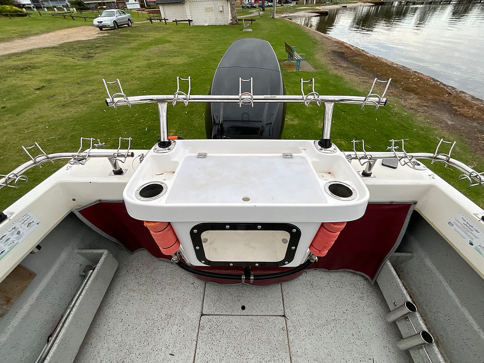 Thumbnail: 1990 Haines Hunter 580SL Half-Cabin