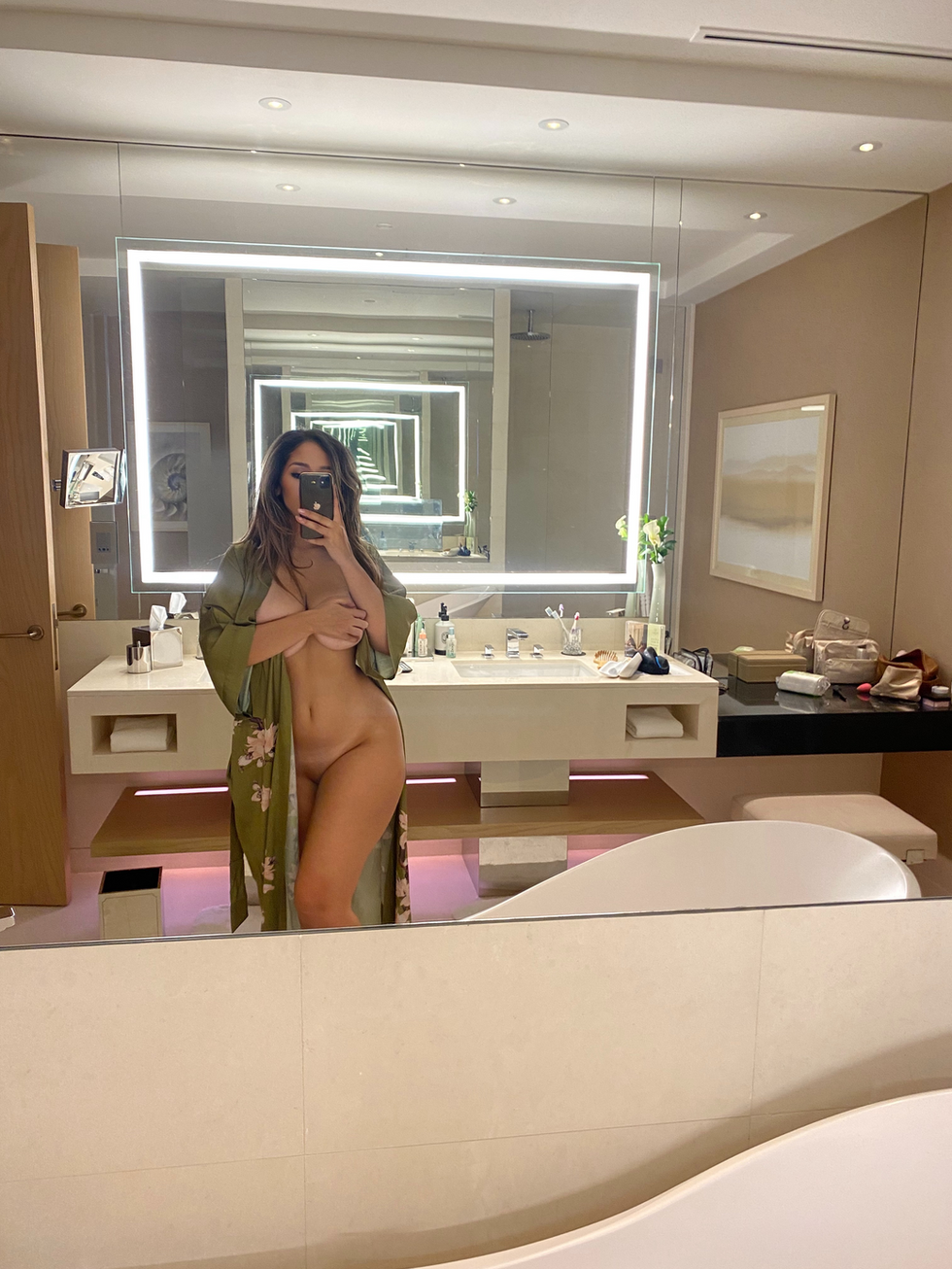 middle eastern princess bathroom selfie