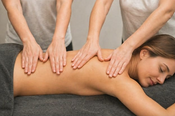 4 handen massage_edited.png