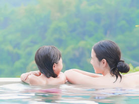 A family enjoying an onsen in Japan