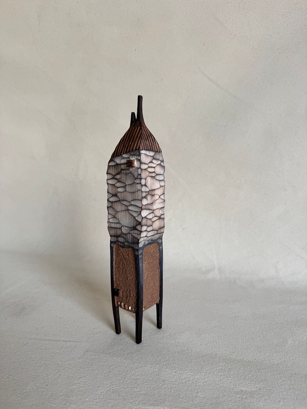 Thumbnail: A Walking House in the forest 