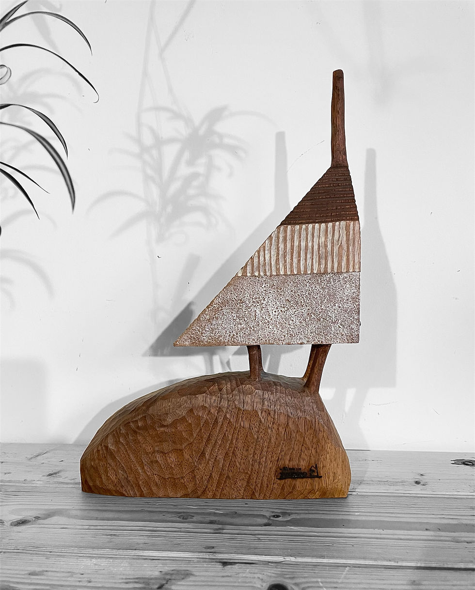 Thumbnail: Seaside hut on boulder