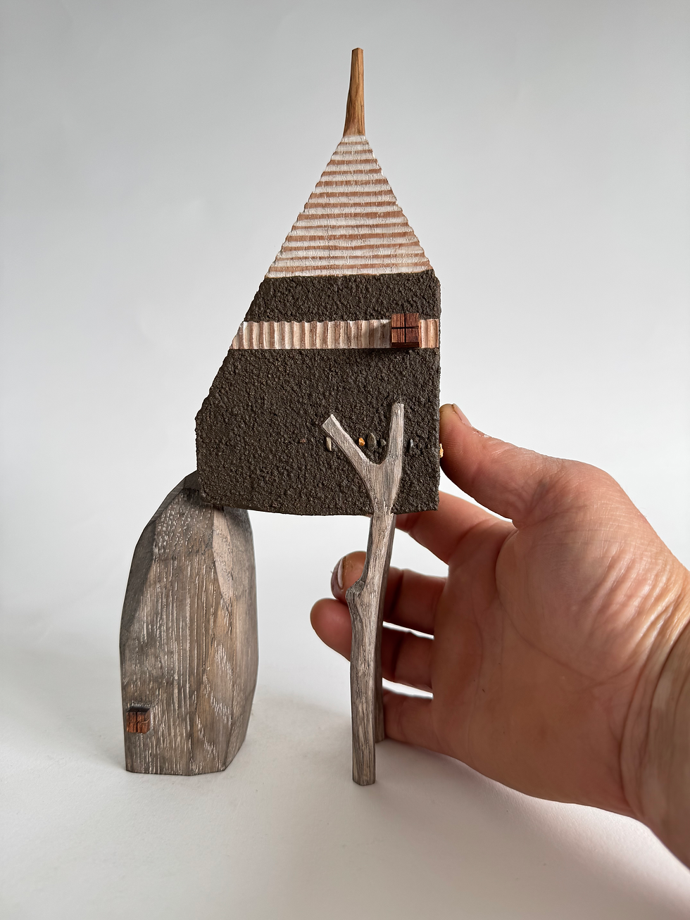 Thumbnail: Balance boulder house