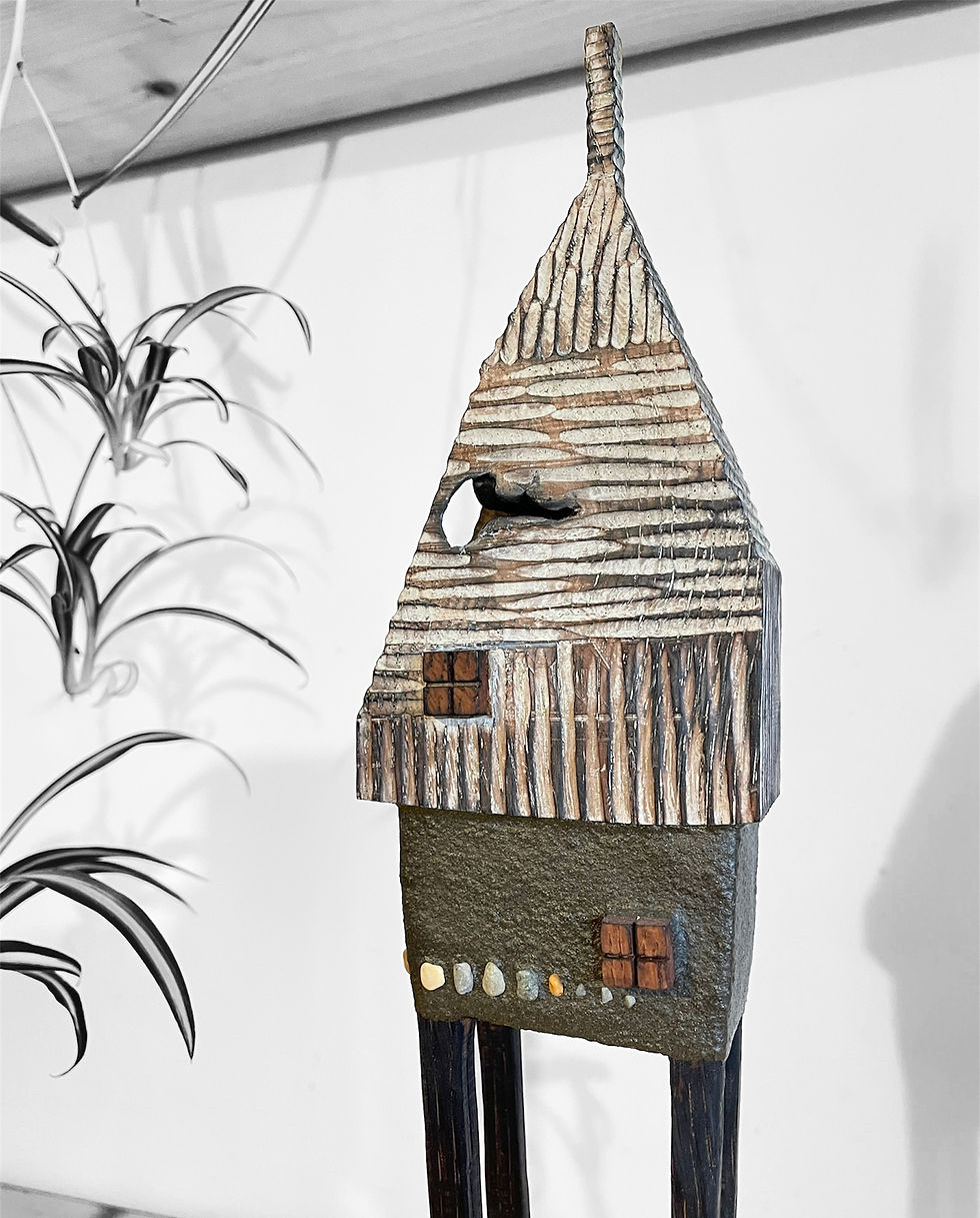 Thumbnail: Forest stilt house ( with a knot hole )