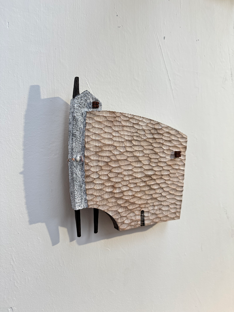 Thumbnail: Old Seaside Inn  ( wall-mounted or leaning-style)