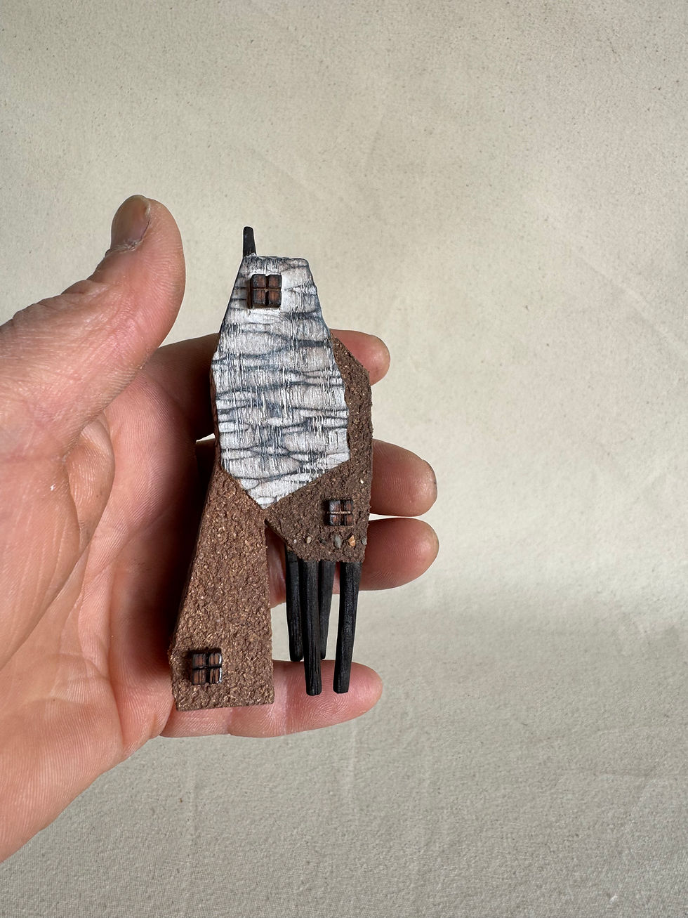 Thumbnail: Tiny Three Sisters' House