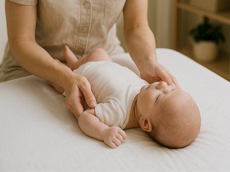 Ostéopathie pour nourrissons à Uccle, Waterloo et Dilbeek : pourquoi consulter dès les premiers mois ?