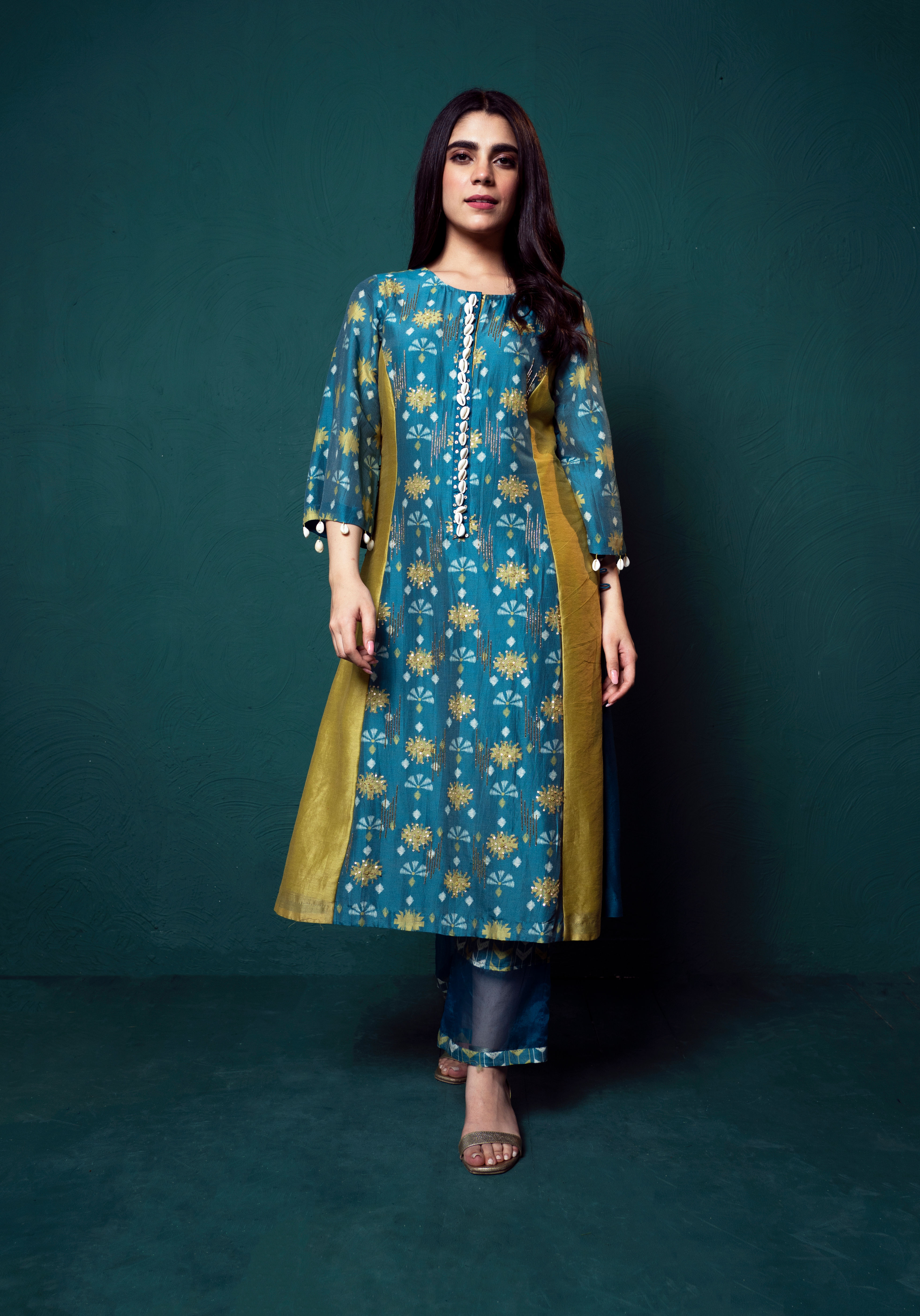 Aasmani Shelled Kurta Set