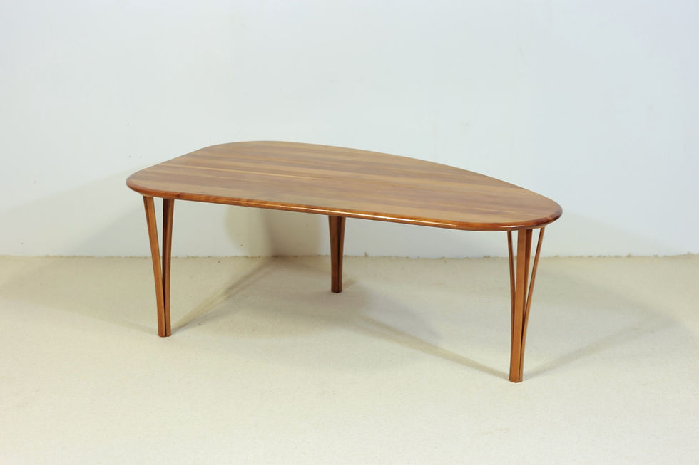 Miniature : Table basse en Merisier massif