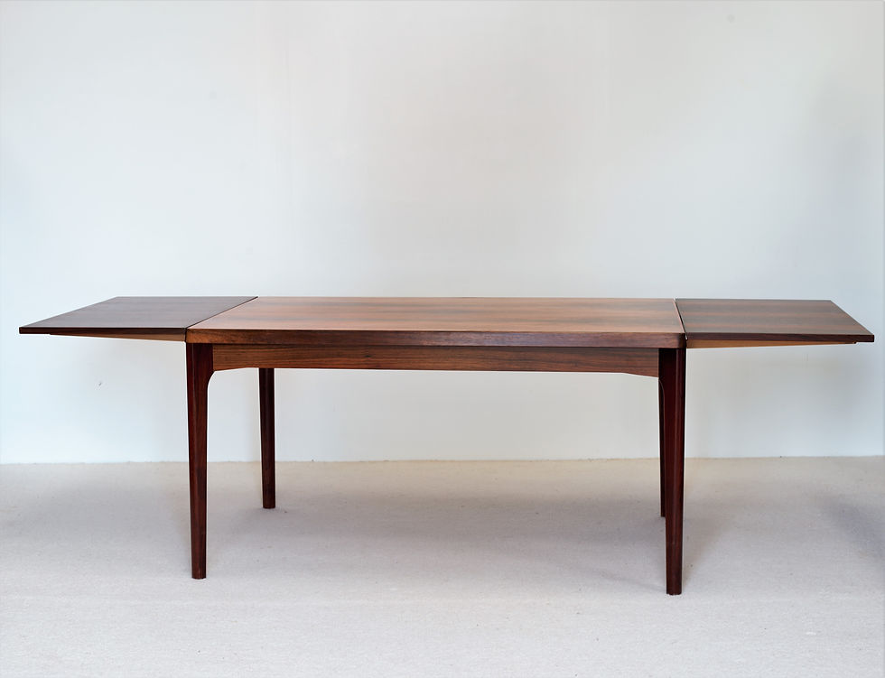 Miniature : Table de salle à manger en Palissandre