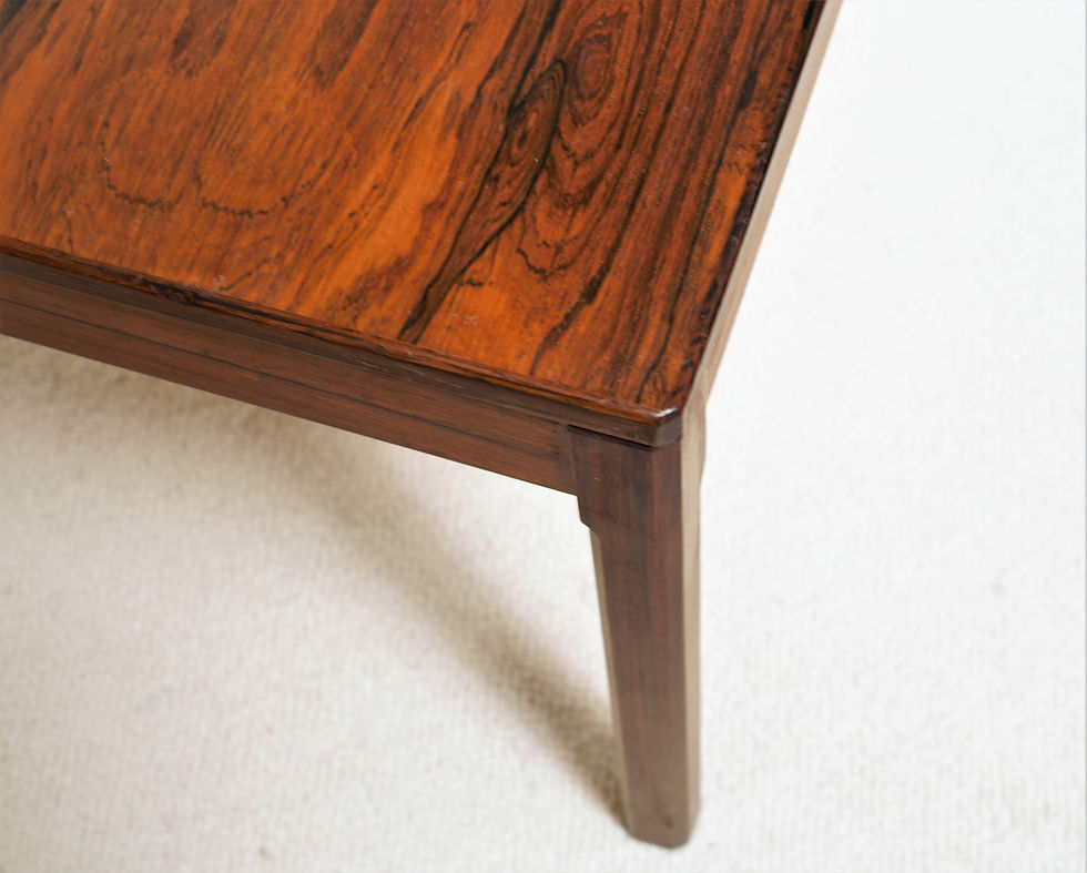 Miniature : Table basse en Palissandre