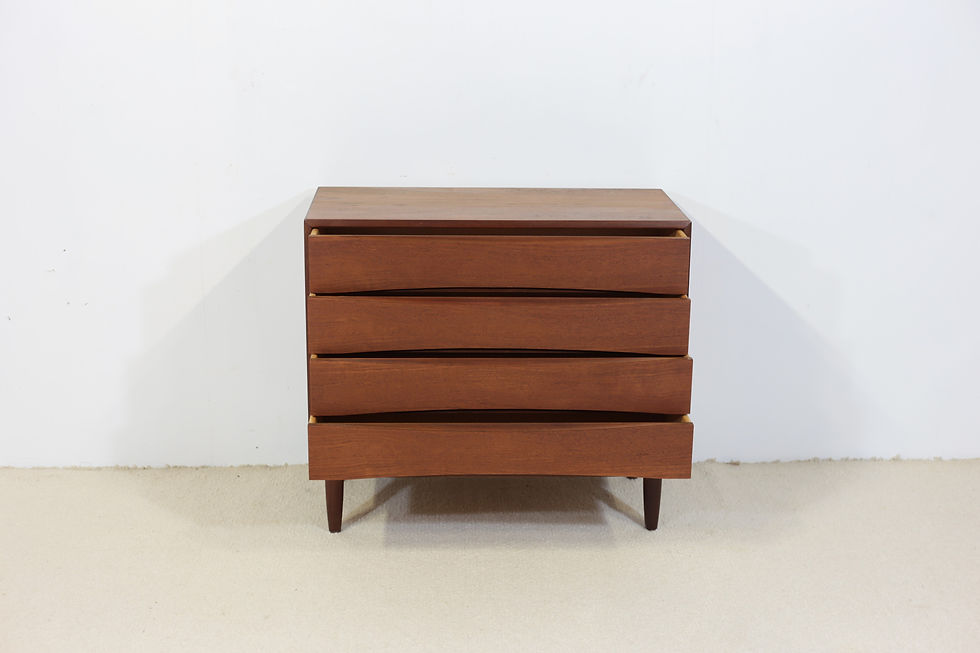 Miniature : Commode Arne Vodder en Teck