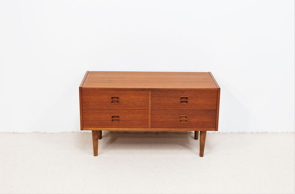 Miniature : Commode danoise en Teck