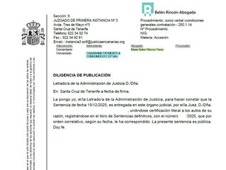 Sentencia de un juzgado de Tenerife que anula una tarjeta revolving de CaixaBank por falta de transparencia.