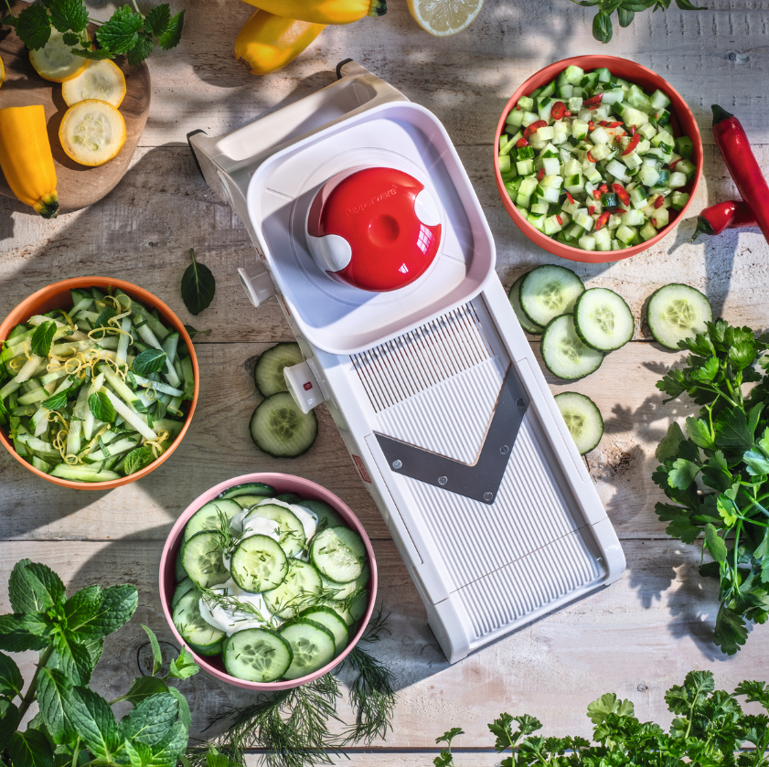 Miniatură: Răzătoare Mandolină langa legume