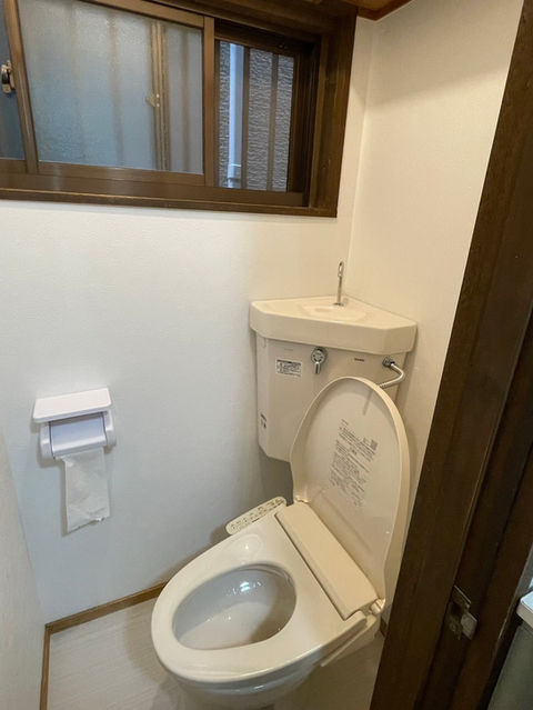 トイレ入れ替え クロス CF張り替え