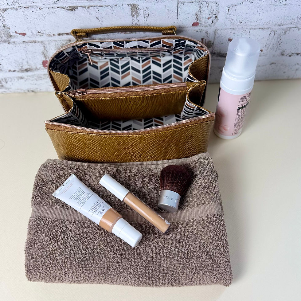 Miniature : trousse de toilette en cuir de pomme marron effet serpent