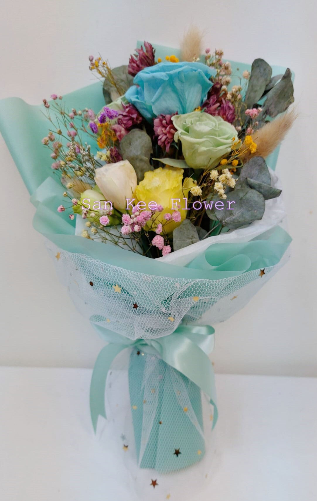 Y20 湖水藍玫瑰保鮮花束