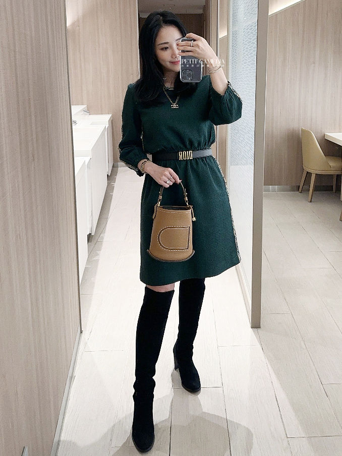 縮圖：弛放墨綠 側滾邊束腰洋裝