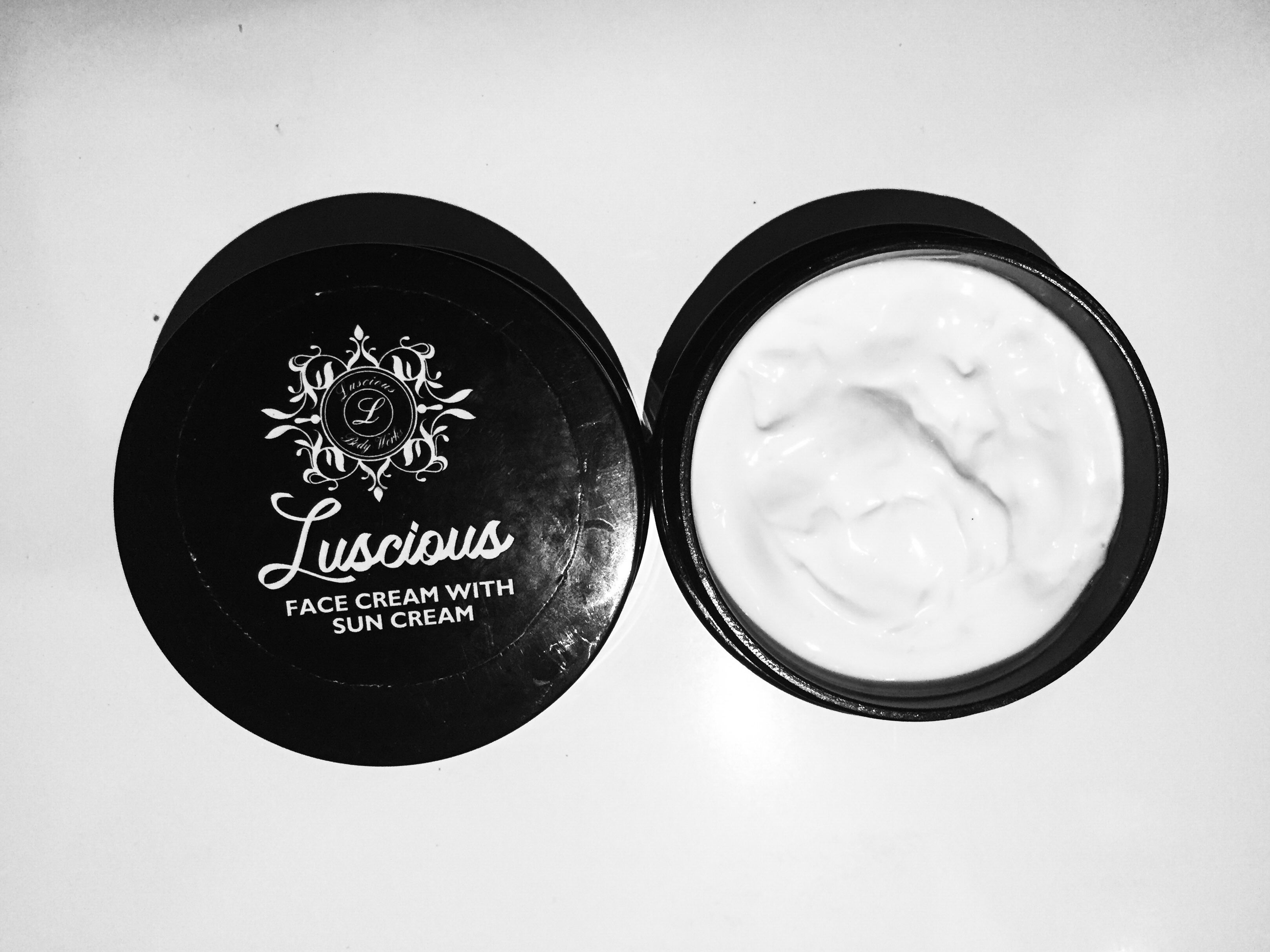 LUSCIOUS ORGANIC FACE CREAM
