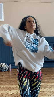Jas dance.gif