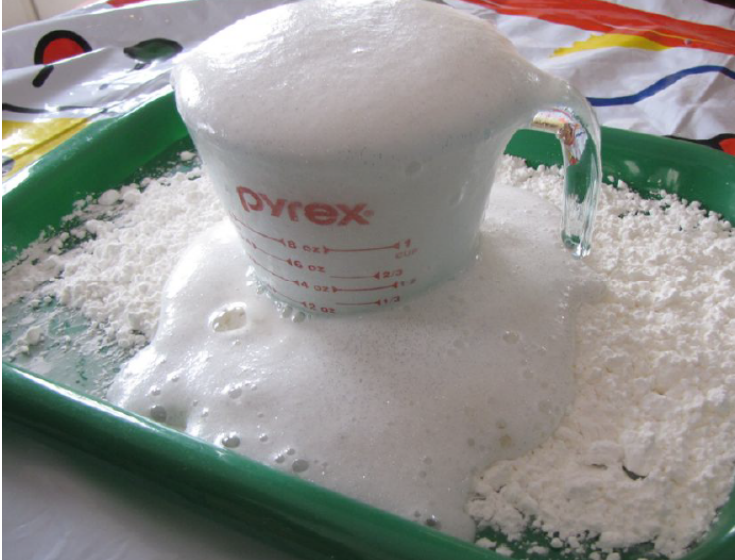 Mixed vinegar and baking soda