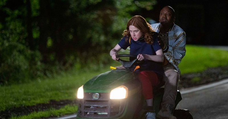 Crítica Com escolhas inusitadas, Unbreakable Kimmy Schmidt Kimmy x Reverendo é uma boa pedida