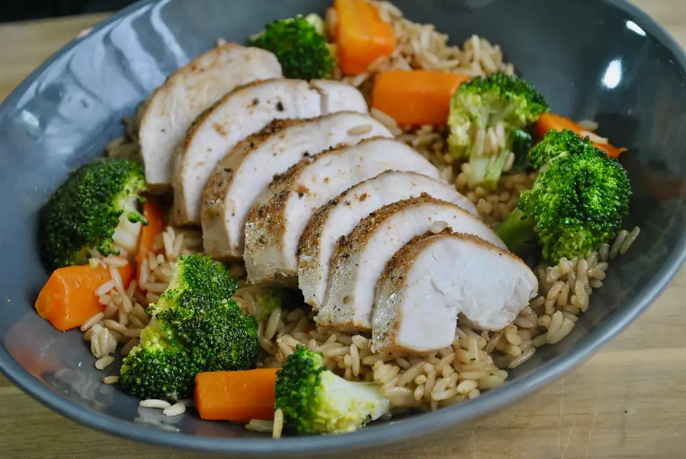 Chicken, brown rice and brocoli