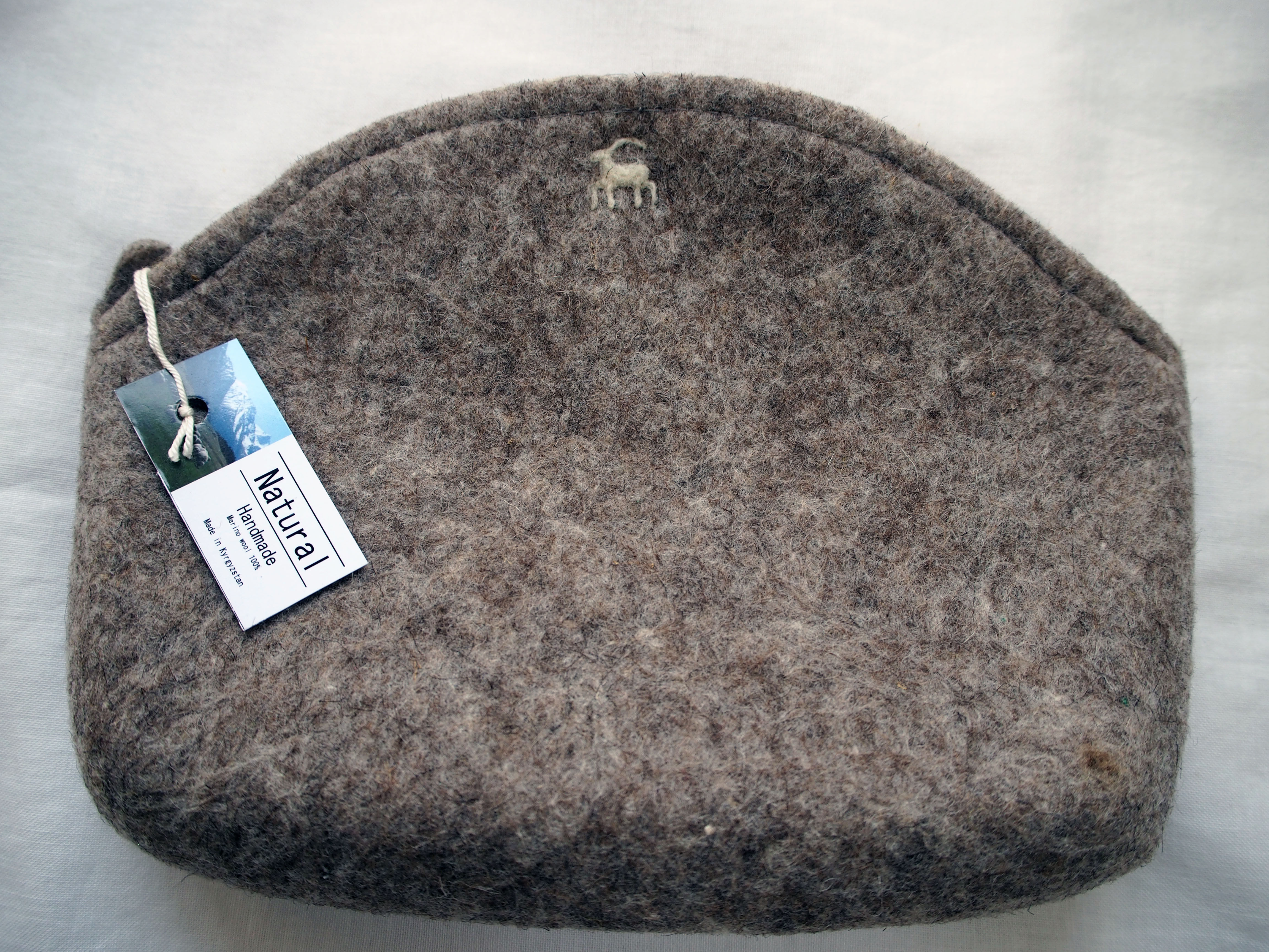 キルギス羊毛フェルト ポーチ サイズ/大 草木染め/無 ナチュラルグレイ