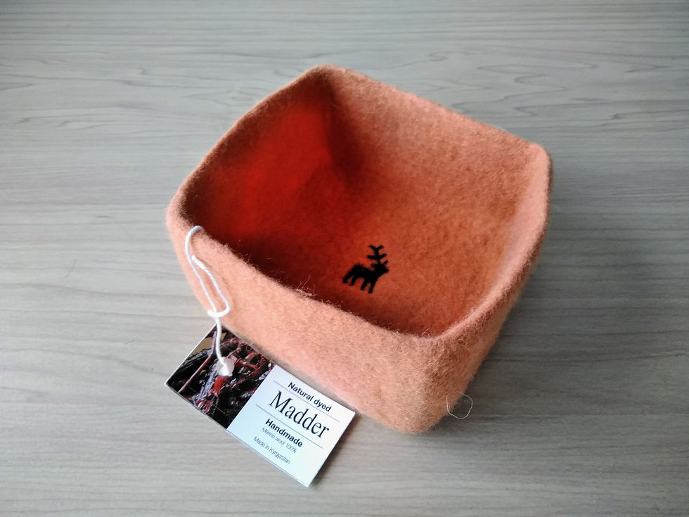 キルギス羊毛フェルト トレー サイズ/小 草木染め/茜