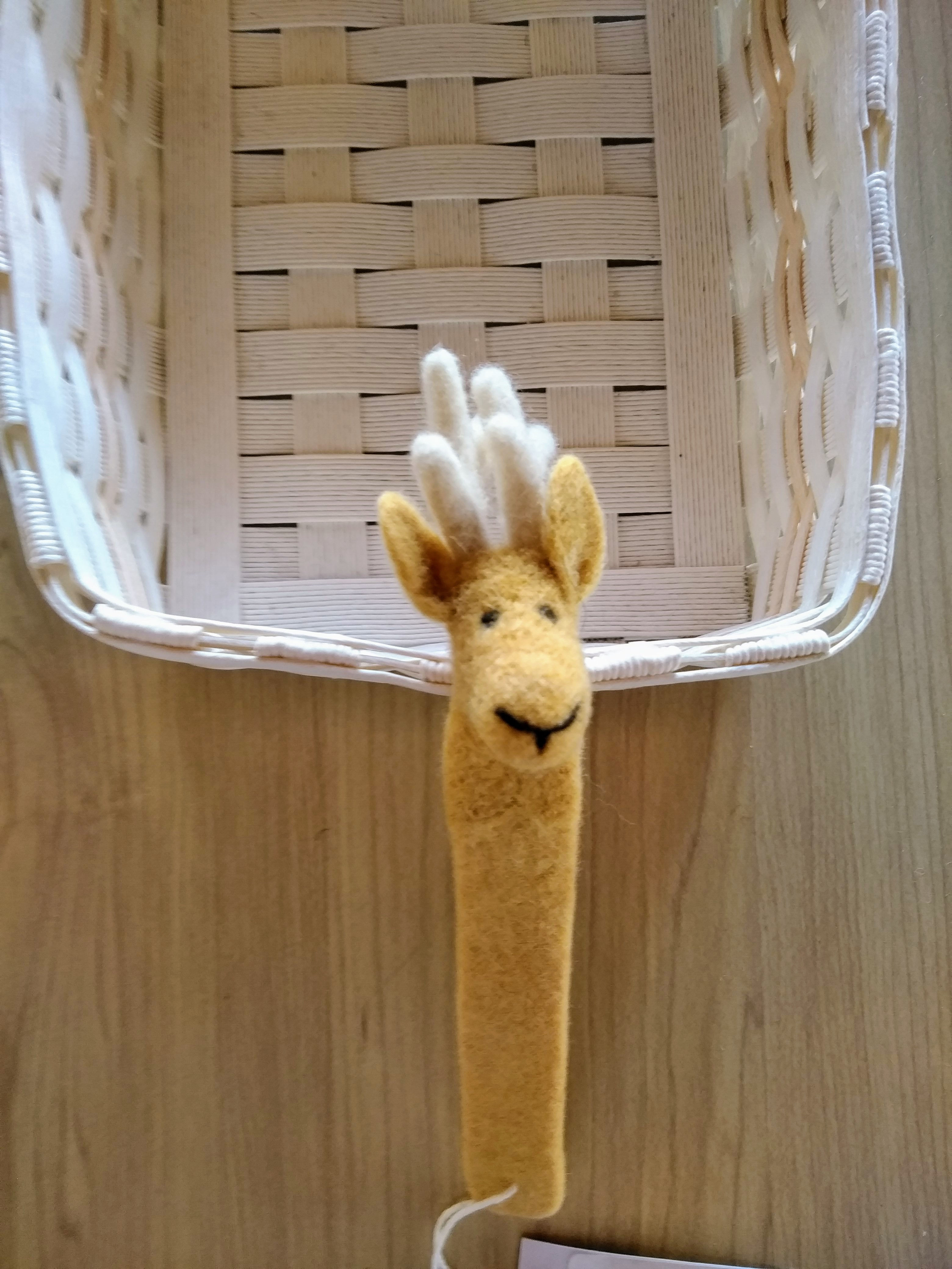 キルギス羊毛フェルト しおり 鹿