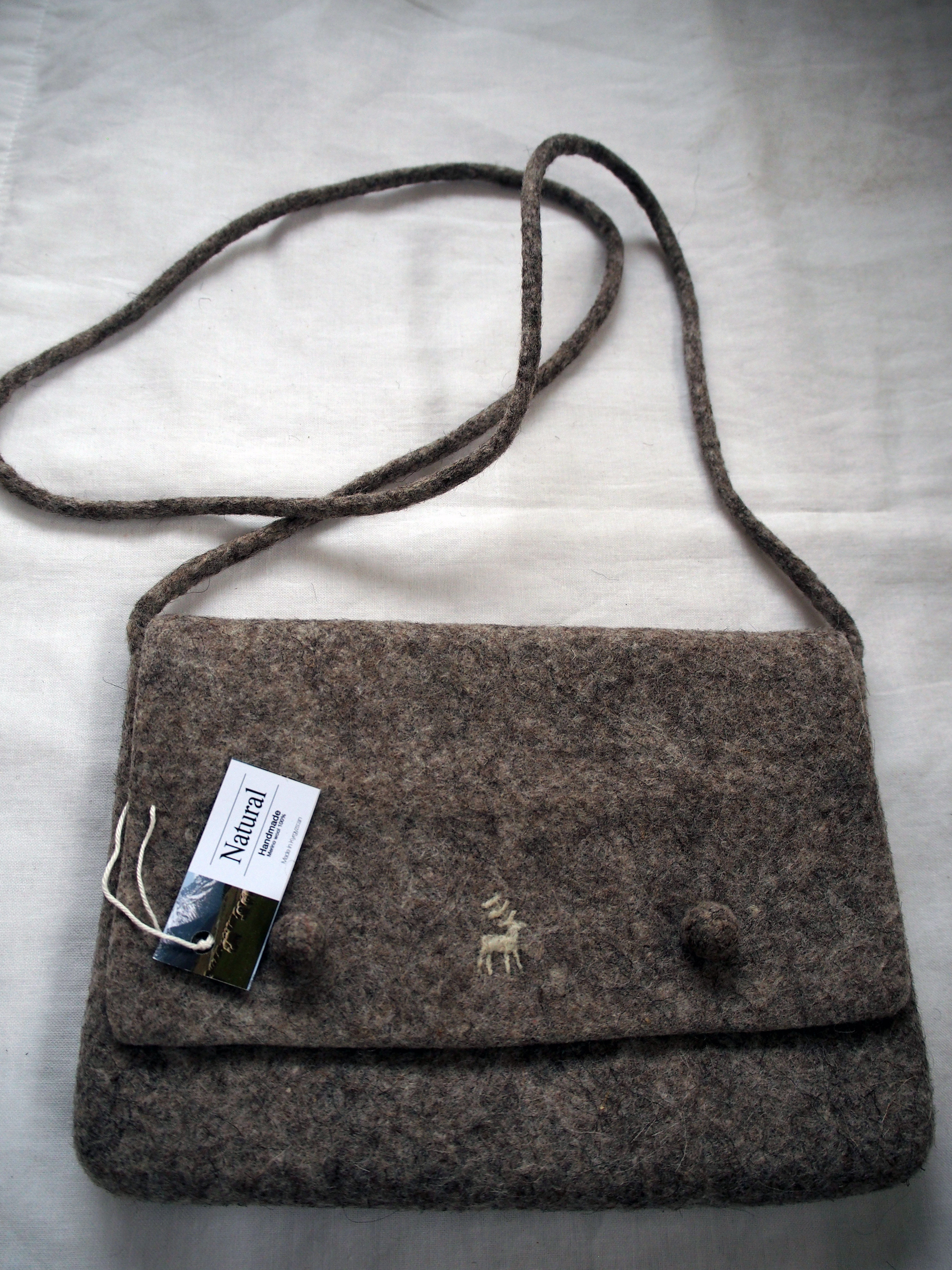 キルギス羊毛フェルト 肩掛けバッグ 草木染め/無 ナチュラルグレイ(送料込み)