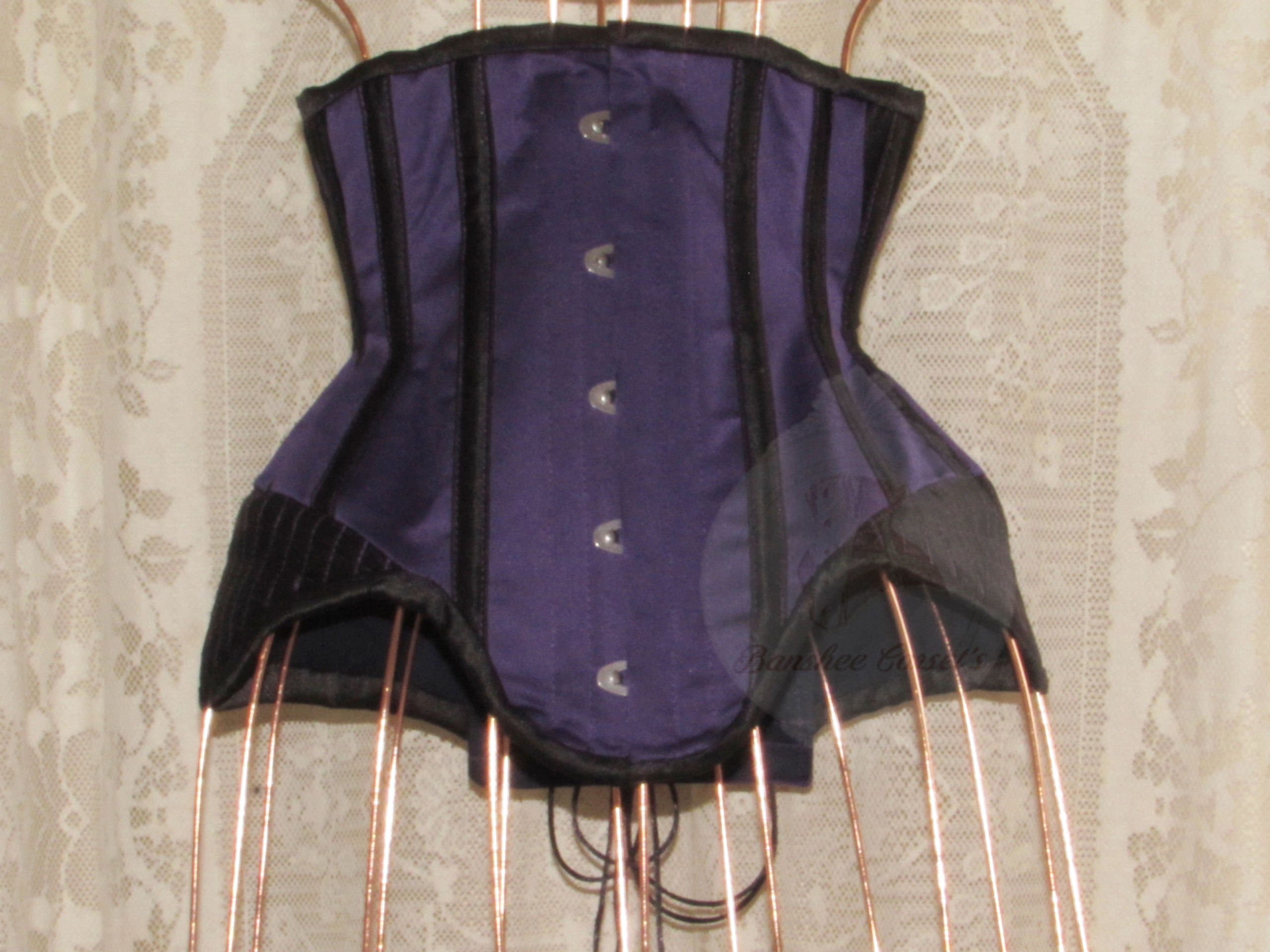 Underbust com Ancas Obscura 035