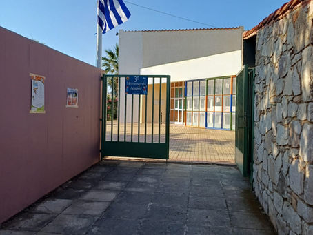 Treffen mit der Schulleiterin in Lavrio