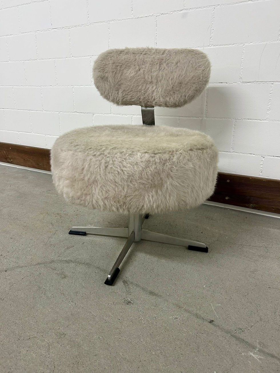 70er Jahre Mid Century Plüschsessel Schminksessel Flokati