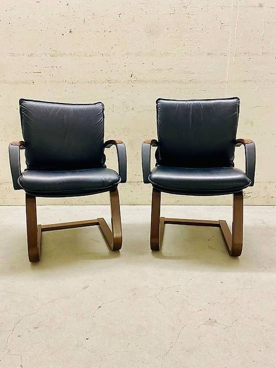 2 gemütliche Freischwinger Stühle von ICF de Padova Sessel,