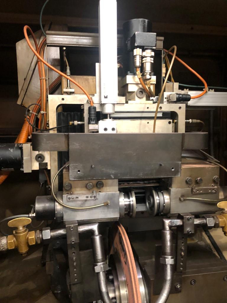 Miniatura: Retífica CNC Klingelnberg
HNC35