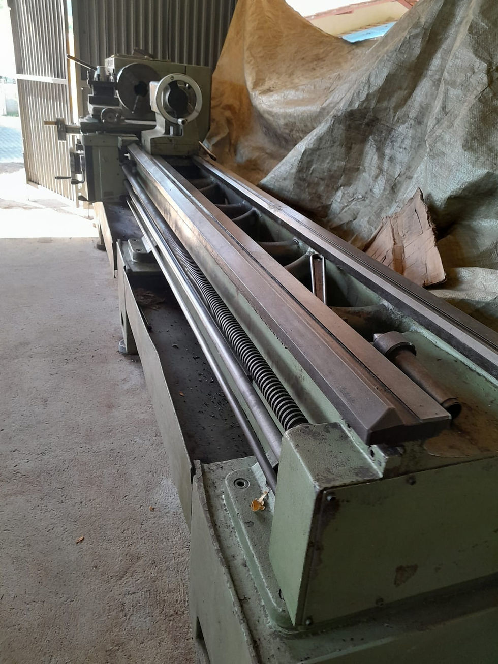 Miniatura: Torno Mecânico Tarnow 520x3000mm