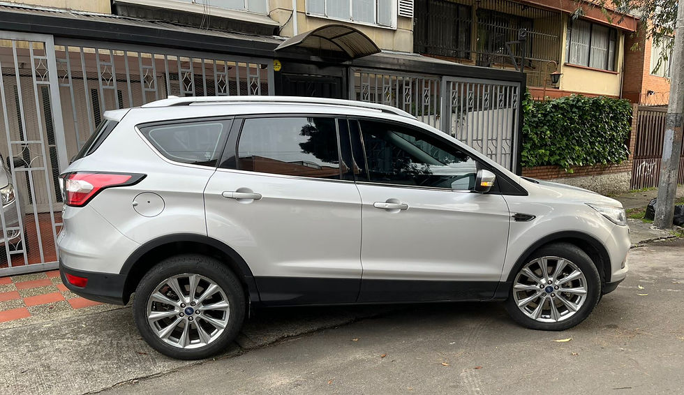 Miniatura: FORD ESCAPE TITANIUM 2019