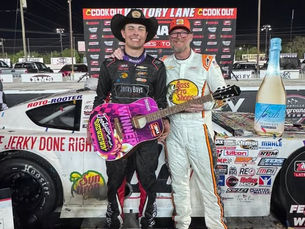 Caden Kvapil, Dawson Sutton rock Nashville Fairgrounds with victories in Tootsie’s Music City Showdown 