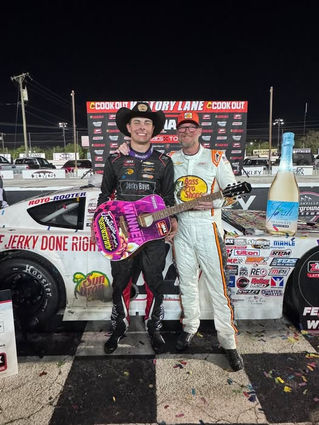 Caden Kvapil, Dawson Sutton rock Nashville Fairgrounds with victories in Tootsie’s Music City Showdown 