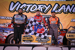 Pierce Comes Out On Top After Six Lead Changes in Ogilvie Thriller
