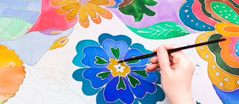 Therapeutic Fabric Painting: Natural Dyes for Self-Expression