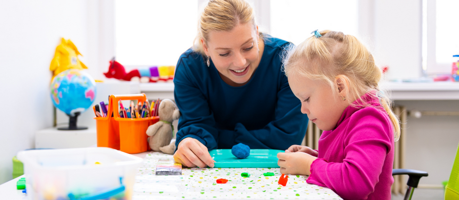 Sensory Based Art Therapy: Incorporating Sensory Experiences Across the Spectrum