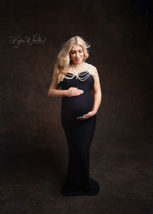Maternity photographer orange, Orange maternity photographer, orange photographer, portrait photographer orange, gorgeous dresses for maternity shoot, bathurst maternity photographer, maternity photographer bathurst