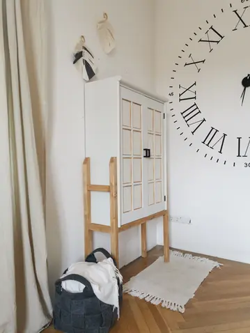 Upcycling Vitrine, Webstoff, handgewebter Stoff, DIY Möbel bauen, Vintage Möbel, Möbelupcycling, Tischlerarbeit