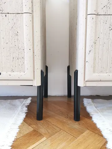 Upcycling Nachtkästchen, Nachtkästchenset, Kreidefarbe Möbel, Kunstwerk Möbel, nachhaltige Möbel, Möbeldesign in Wien