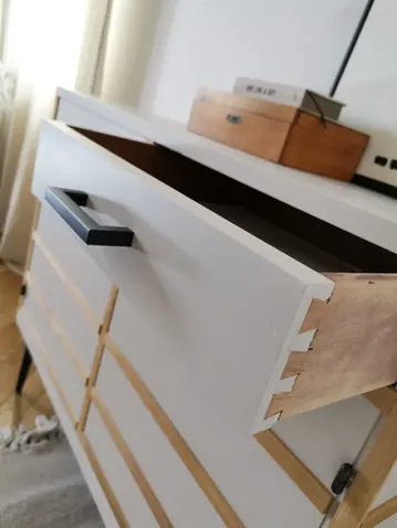 Vintage Anrichte, Upcycling Anrichte, moderne Anrichte, helle Anrichte, Designmöbel Wien, Holzstäbchen Anrichte