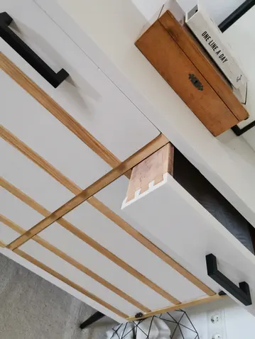 Vintage Anrichte, Upcycling Anrichte, moderne Anrichte, helle Anrichte, Designmöbel Wien, Holzstäbchen Anrichte