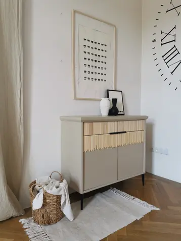 Upcycling Anrichte, Vintage Anrichte, Essstäbchen Anrichte, beige Anrichte, Designmöbel Anrichte, Holzstäbchen Anrichte